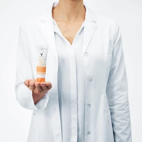Vichy Ideal Soleil SPF50+ Anti Spot Αντηλιακή Προσώπου κατά των Κηλίδων με Χρώμα & μη Λιπαρή Υφή 50ml